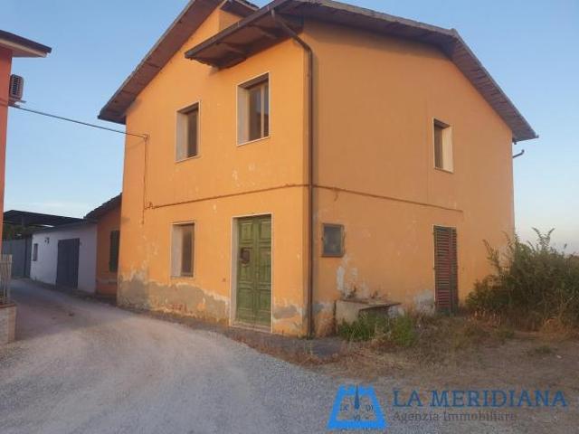 Villa Indipendente in vendita a Lamporecchio, Toscana
