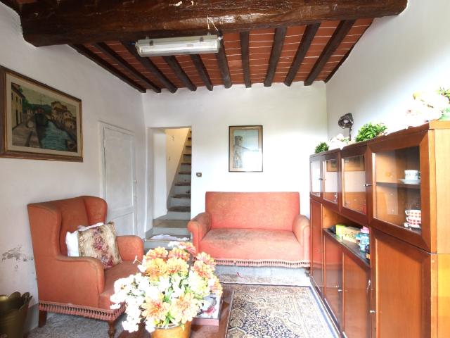 Villa Indipendente in vendita a Lamporecchio, Toscana