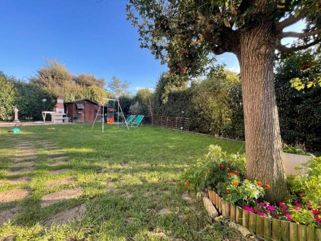 Villa Indipendente in vendita a Crespina Lorenzana, Toscana