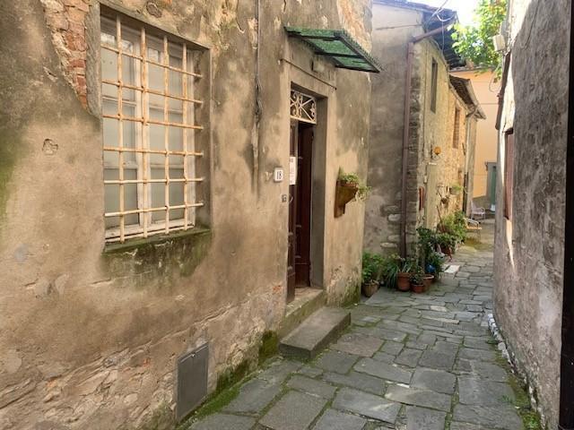 Villa Indipendente in vendita a Piazza di Brancoli, Lucca