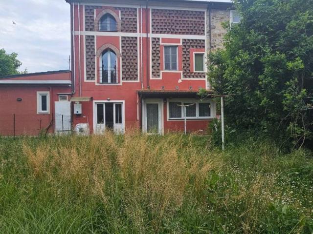 Villa Indipendente in vendita a Antraccoli, Bagni Di Lucca Ponte