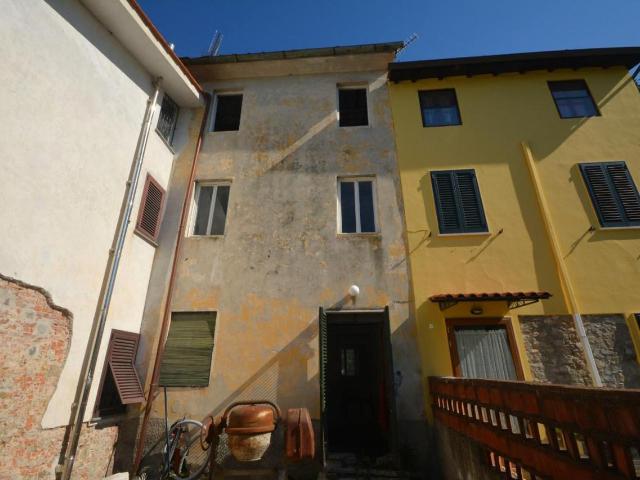 Villa Indipendente in vendita a Nave, Bagni Di Lucca Ponte