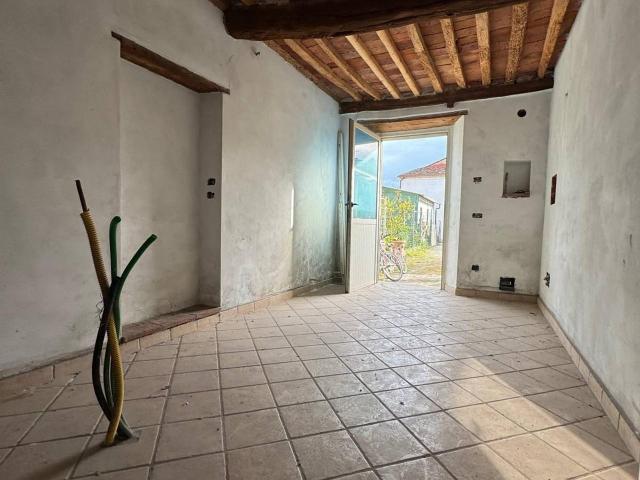Villa Indipendente in vendita a Bagni Di Lucca Ponte, Toscana