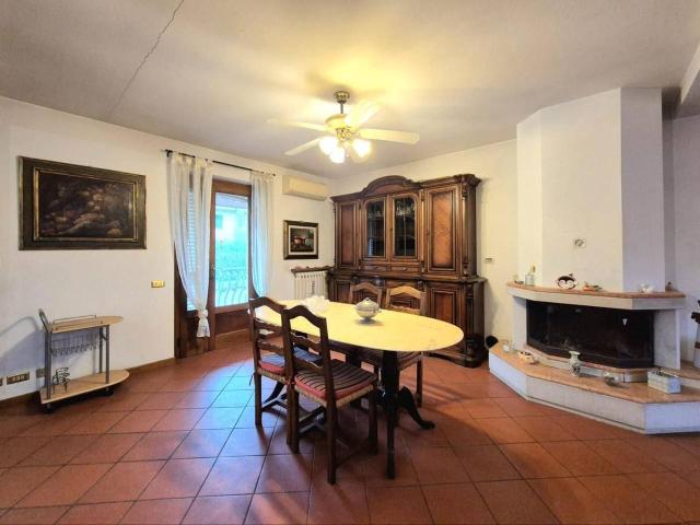 Villa Indipendente in vendita a Bagni Di Lucca Ponte, Toscana