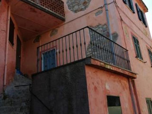 Villa Indipendente in vendita a Unione di comuni Montana Lunigiana, Fosdinovo
