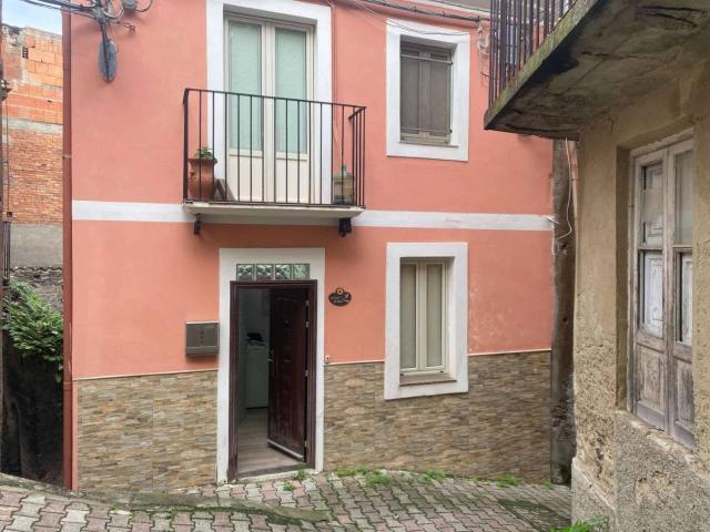 Villa Indipendente in vendita a I Circoscrizione, Messina
