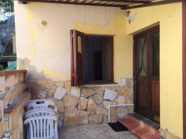 Villa Indipendente in vendita a Montevettolini, Pistoia