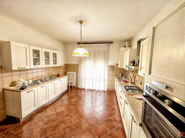 Villa Indipendente in vendita a Montevarchi, Toscana