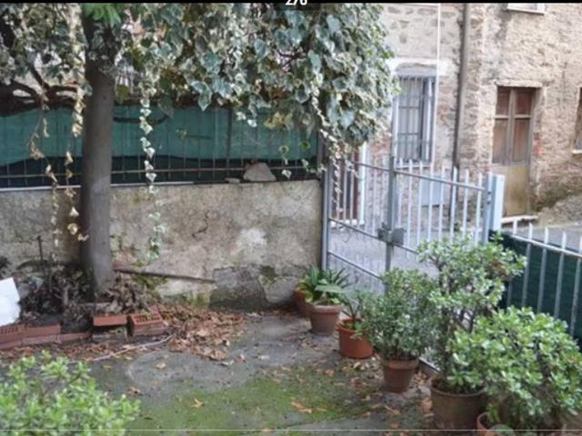 Villa Indipendente in vendita a Capanne, Montignoso