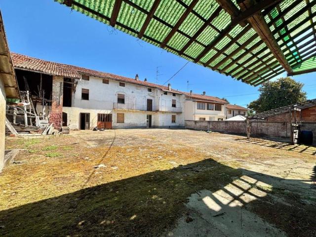 Villa Indipendente in vendita a Piemonte, Novara