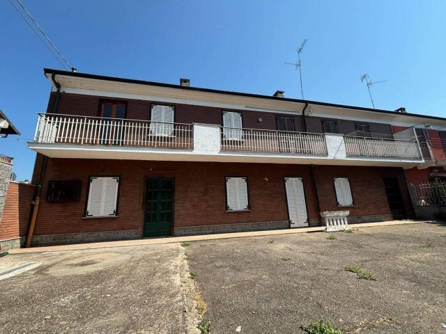 Villa Indipendente in vendita a Lumellogno, Novara