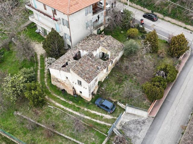 Villa Indipendente in vendita a Penne, Abruzzo