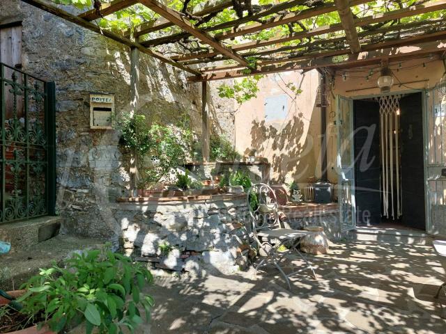 Villa Indipendente in vendita a Unione dei comuni Media Valle del Serchio, Pescaglia