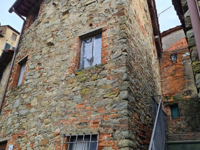 Villa Indipendente in vendita a San Lorenzo a Cerreto, Uzzano E Castello