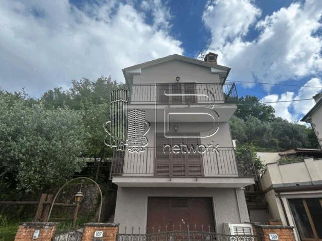 Villa Indipendente in vendita a Tonfano, Toscana