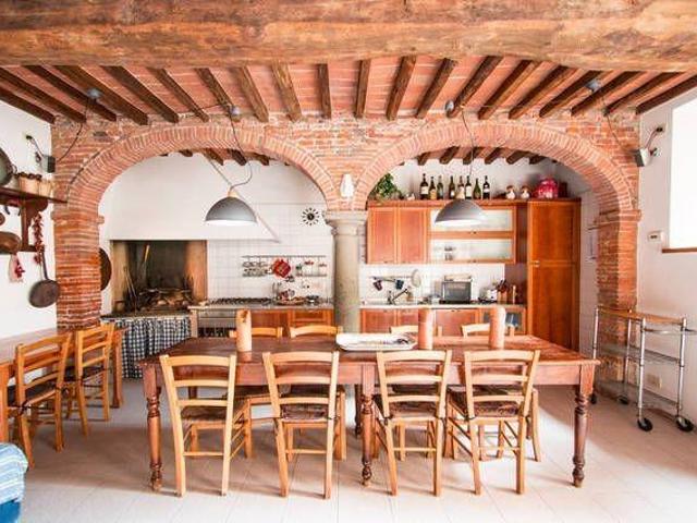 Villa Indipendente in vendita a Tonfano, Toscana
