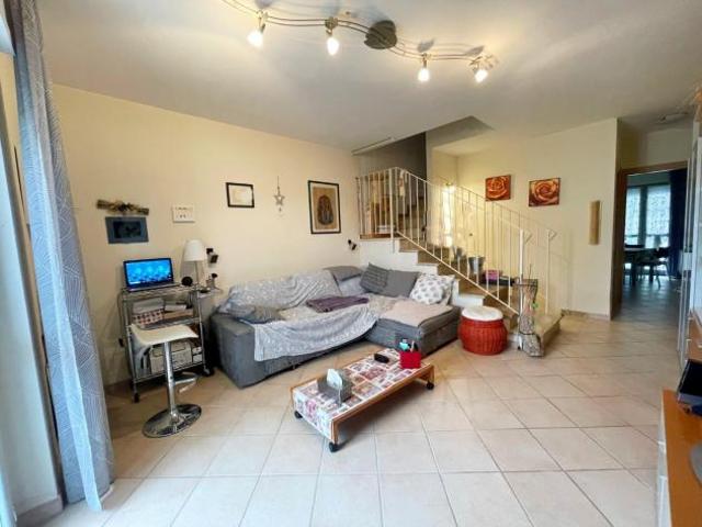 Villa Indipendente in vendita a Lecchi, Toscana