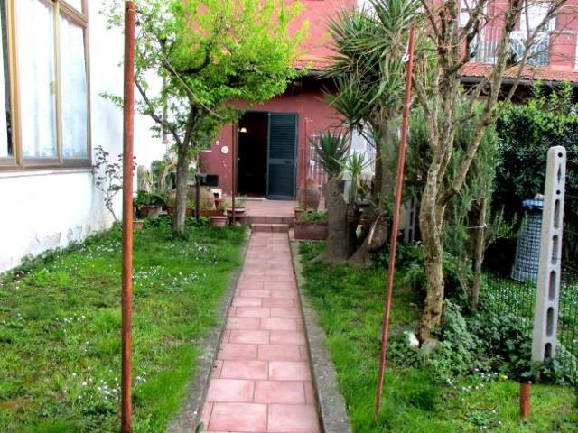 Villa Indipendente in vendita a Pontedera, Toscana