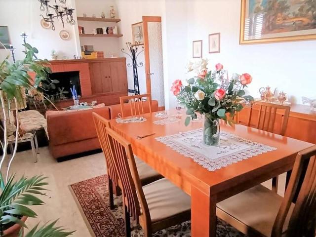Villa Indipendente in vendita a Pontedera, Toscana