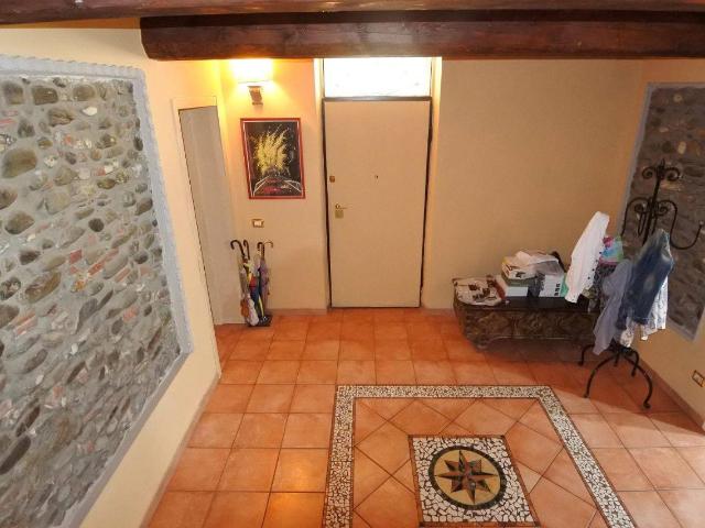Villa Indipendente in vendita a Centro Direzionale, Prato