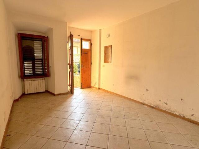 Villa Indipendente in vendita a Prato, Toscana