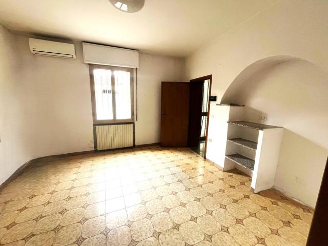 Villa Indipendente in vendita a Prato, Toscana