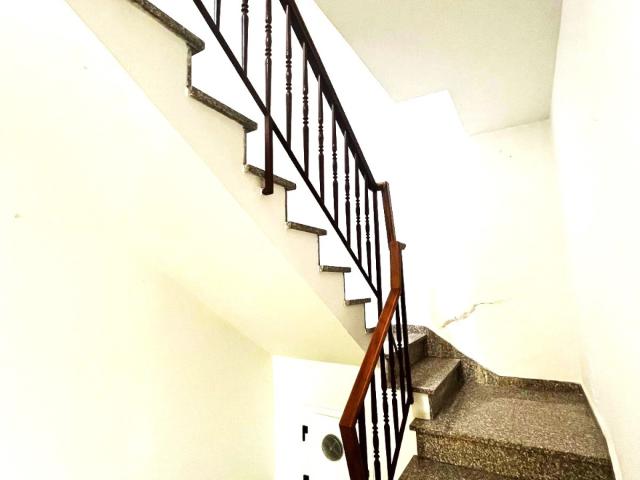 Villa Indipendente in vendita a Prato, Toscana