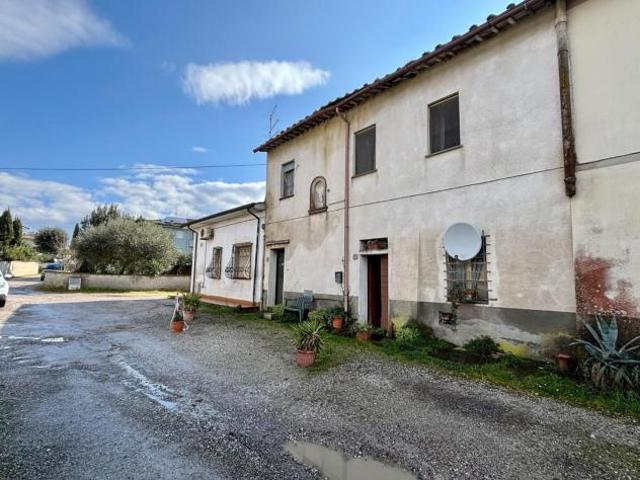 Villa Indipendente in vendita a Bientina, Toscana