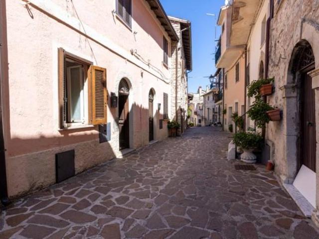 Villa Indipendente in vendita a Prenestino-Labicano, Roma Capitale