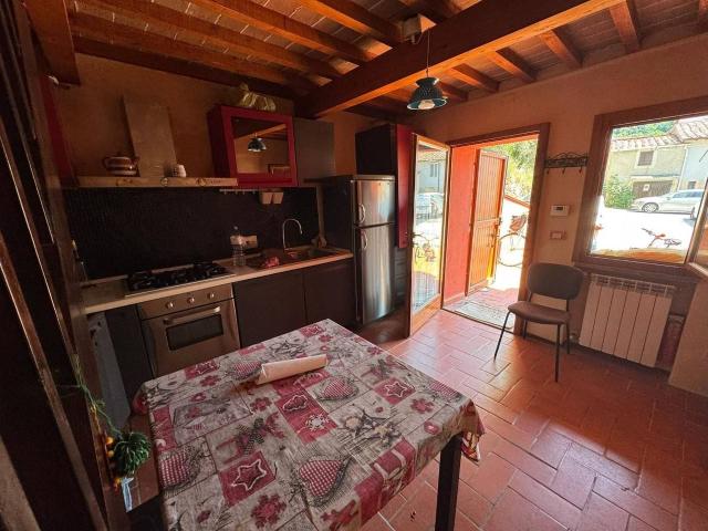 Villa Indipendente in vendita a Asciano, San Giuliano Terme