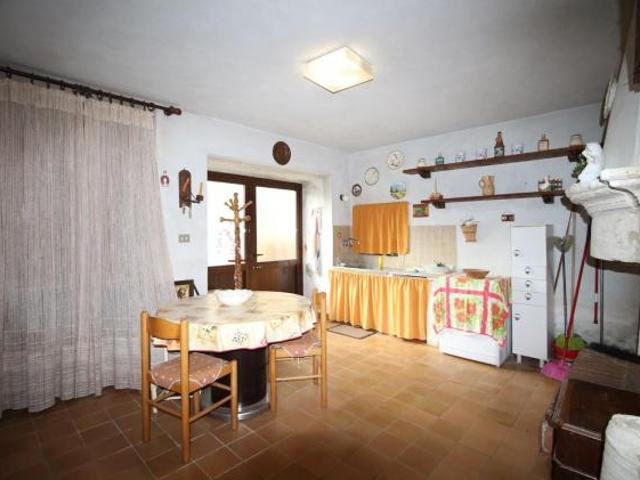 Villa Indipendente in vendita a Bagni Di Lucca Ponte, Toscana