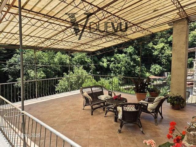 Villa Indipendente in vendita a Stazzema, Toscana