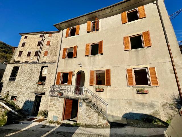 Villa Indipendente in vendita a Stazzema, Toscana