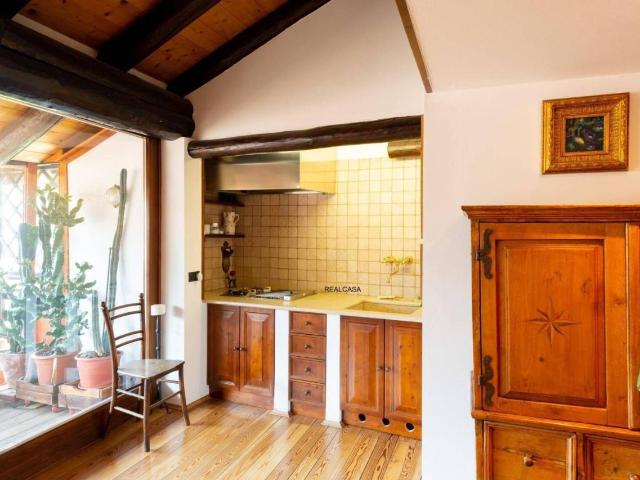 Villa Indipendente in vendita a Territorio Val d'Adige, Trento