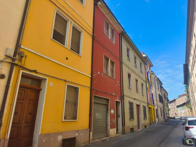 Casa in vendita a Faenza, Ravenna