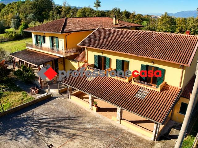 Casa in vendita a Alvignano, Caserta