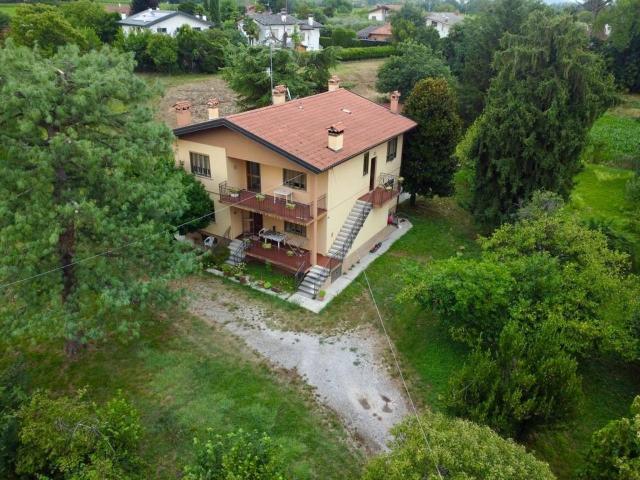 Casa in vendita a Manzano, Friuli-Venezia Giulia