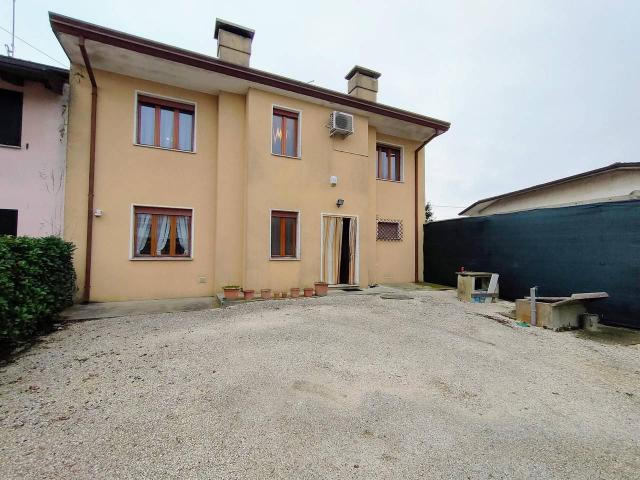 Casa in vendita a Muzzana Del Turgnano, Friuli-Venezia Giulia