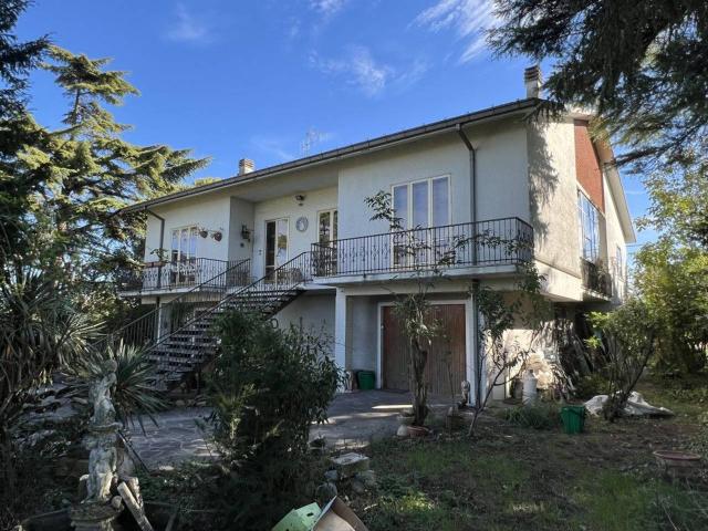 Casa in vendita a Rimini, Reggio Emilia