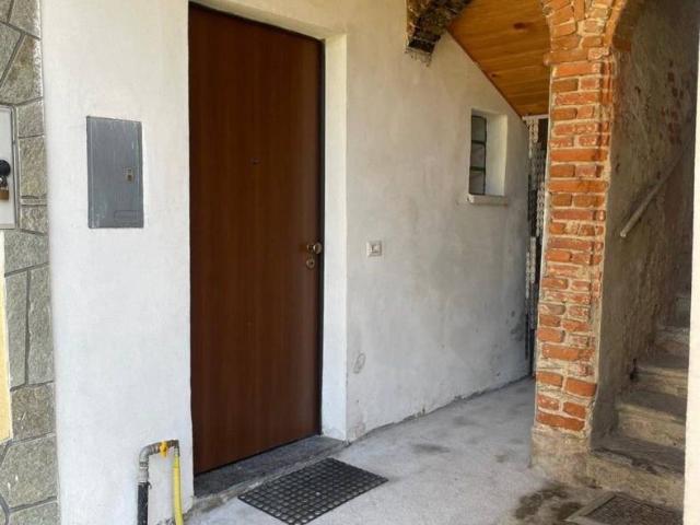 Villa Indipendente in affitto a Montonate, Mornago