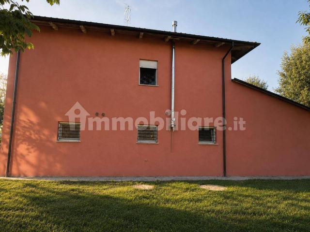 Villa Indipendente in affitto a Bevilacqua, Cento