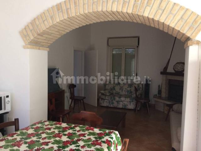 Villa Indipendente in affitto a Cinzano, Piemonte