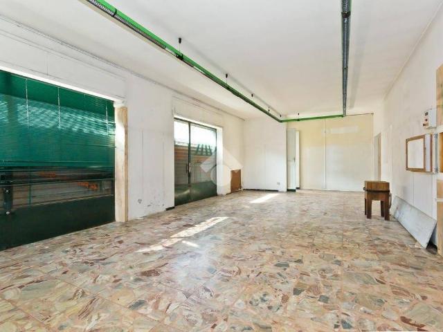 Villa Indipendente in affitto a Cinzano, Piemonte