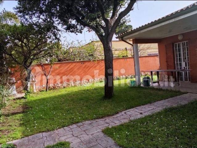 Villa Indipendente in affitto a Colle Romito, Roma Capitale