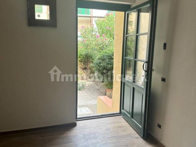 Villa Indipendente in affitto a Signa, Firenze