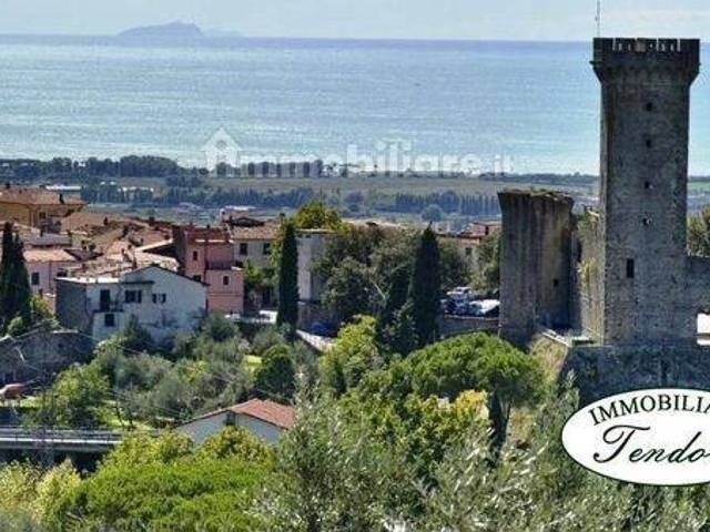 Villa Indipendente in affitto a Castelnuovo Magra, Liguria