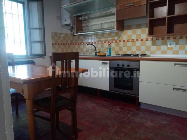 Villa Indipendente in affitto a Val d’Enza, Re