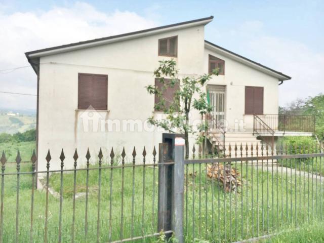 Villa Indipendente in affitto a Torella Dei Lombardi, Campania