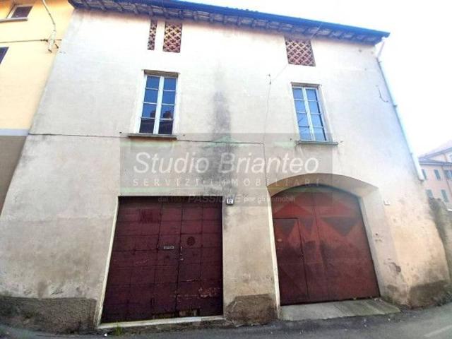 Casa in vendita a Montesiro, Besana In Brianza