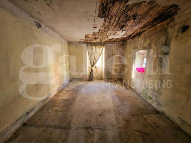 Casa in vendita a Zona Est, Brescia